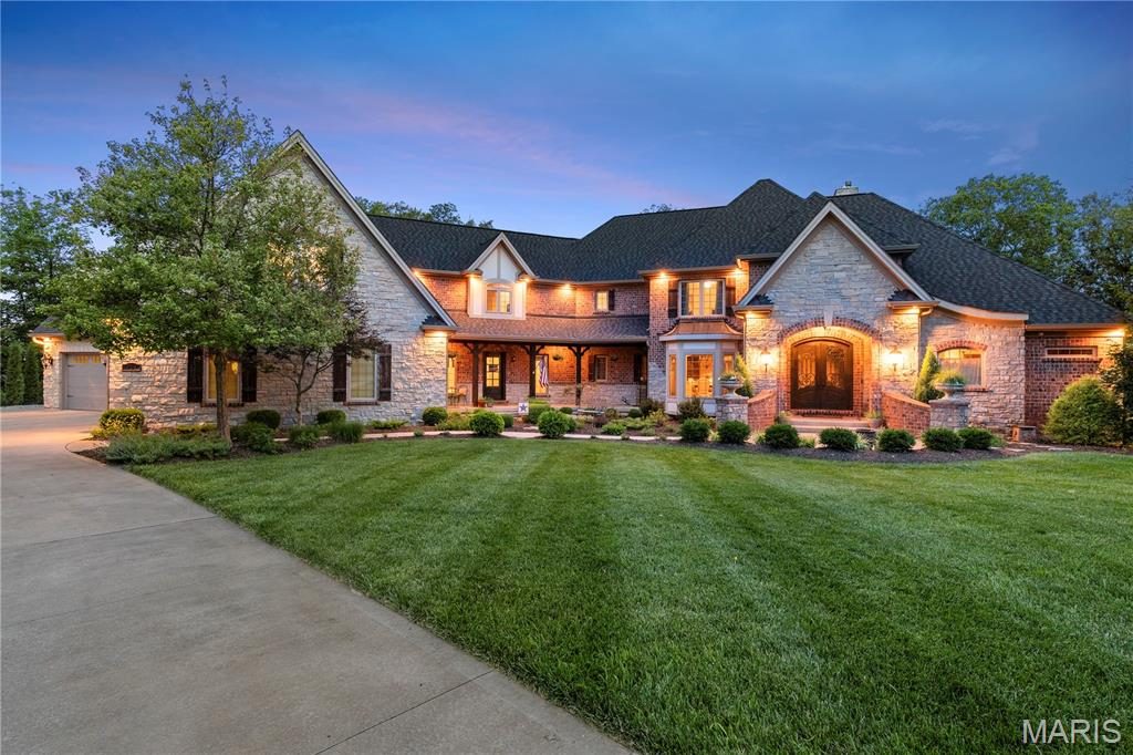 $1.8M, Luxury home in Defiance