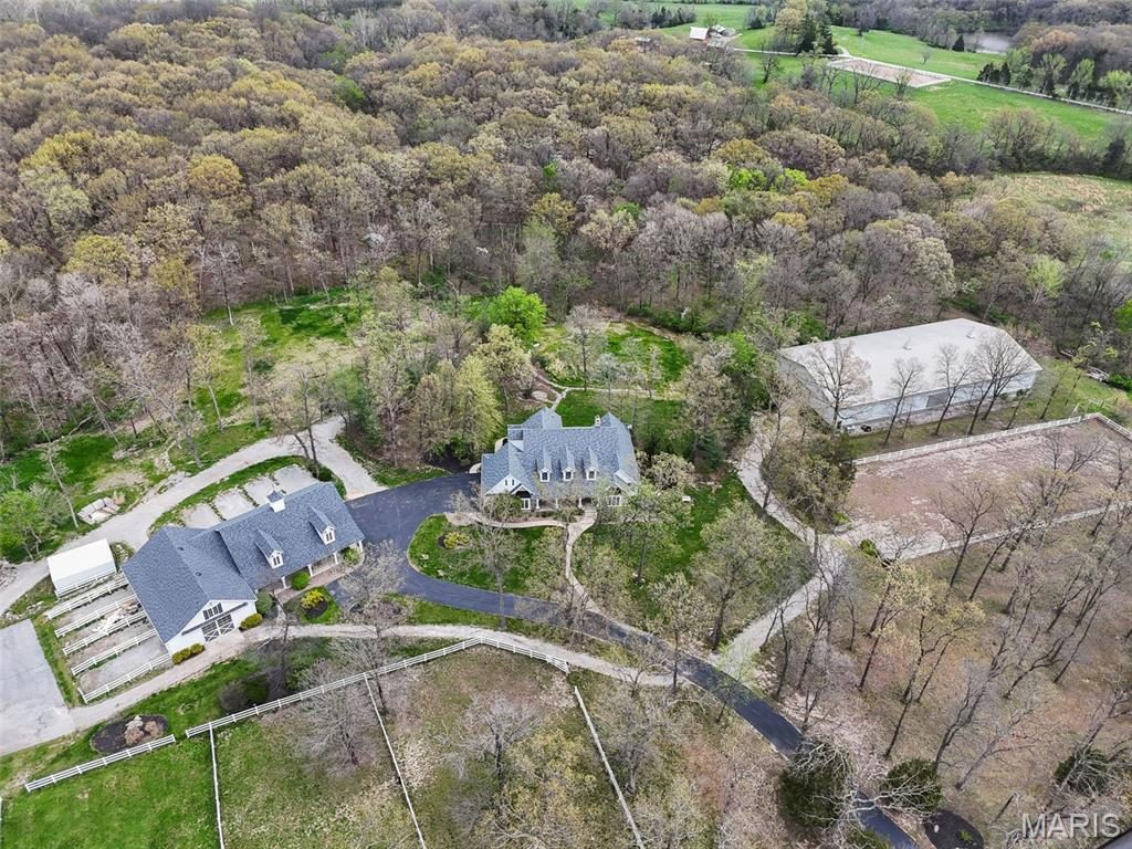 $2.1M, Equestrian estate in Wentzville